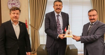 EMET’İN FAHRİ HEMŞERİSİ OLDU  