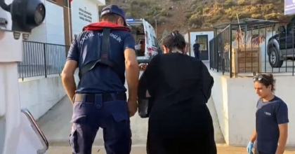 GEZİ TEKNESİNDE YARALANAN VATANDAŞA SAHİL GÜVENLİK’TEN TIBBİ TAHLİYE  