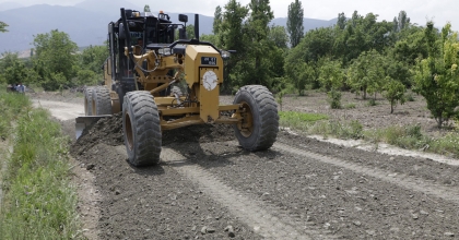 HONAZ’DA ARAZİ YOLLARI DÜZENLENİYOR