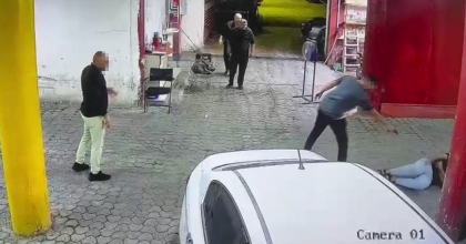 İZMİR'DE KORKUNÇ CİNAYETİN GÜVENLİK KAMERASI GÖRÜNTÜLERİ ORTAYA ÇIKTI