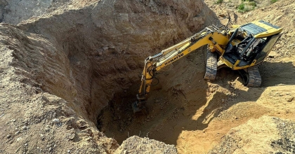 KAÇAK KAZI YAPAN 5 ŞÜPHELİ SUÇÜSTÜ YAKALANDI   