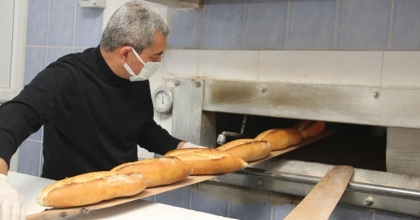 BELEDİYENİN ÜRETTİĞİ HALK EKMEKLERE İLÇE DIŞINDAN TALEP ARTIYOR