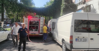 KOMBİ PATLAMASI SONUCU BİR İŞYERİNDE YANGIN ÇIKTI  