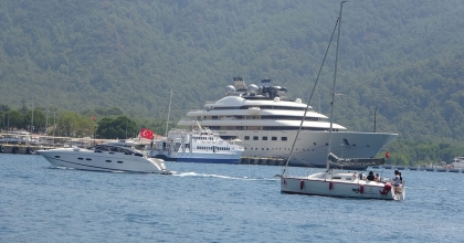 MANCHESTER CITY'NİN SAHİBİ EL NAHYAN'IN SÜPER YATI 'BLUE' MARMARİS'E DEMİR ATTI