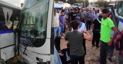 MANİSA’DA OTOBÜS İLE MİNİBÜS ÇARPIŞTI:11 YARALI 