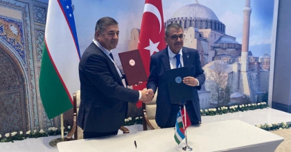 REKTÖR KUTLUHAN ÖZBEKİSTAN’DA