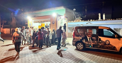 SALİHLİ’DE ÜZÜM İŞÇİLERİNE SİMİT VE ÇAY İKRAMI 