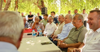 BAŞKAN ZOLAN ÇİVRİL’DE HEMŞEHRİLERİYLE KUCAKLAŞTI