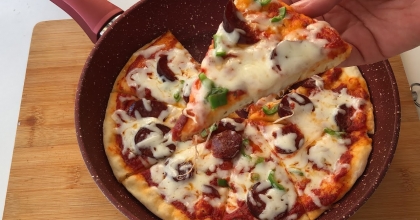 Tavada Pizza Nasıl Yapılır Basit Tarifi