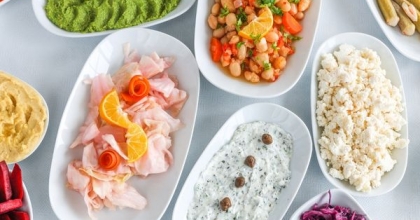 Yemeklerin Yanında Yenebilecek Basit Mezeler