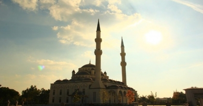 Camide Alkol Fotoğrafı Paylaşan Genç, Tutuklandı!
