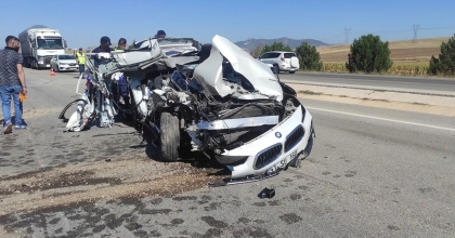 AFYONKARAHİSAR’DA FECİ KAZA: 1 ÖLÜ, 1 YARALI