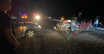 AKHİSAR'DA TRAFİK KAZASI: 1 ÖLÜ, 6 YARALI