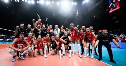 FİLENİN SULTANLARI FİNALDE!