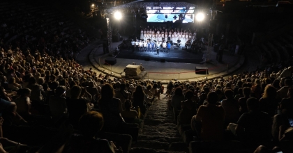 ANTİK TİYATRO'DA BARIŞ EZGİLERİ