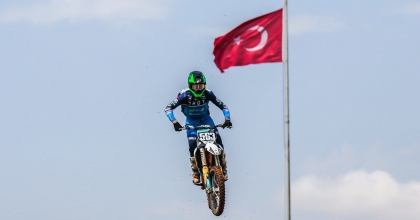 DÜNYA MOTOKROS ŞAMPİYONASI HEYECANI SÜRÜYOR
