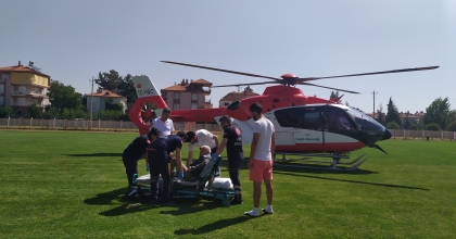 RAHATSIZLANAN ADAM HAVA AMBULASIYLA SEVK EDİLDİ