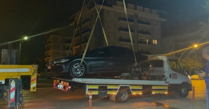 HATALI PARK YAPILAN ARAÇTAN RUHSATSIZ SİLAH ÇIKTI