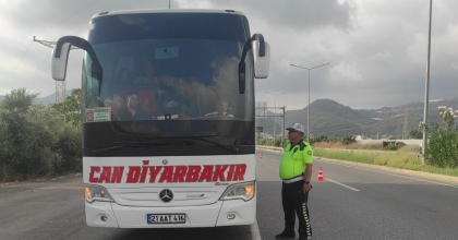 YOLCU OTOBÜSLERİ DENETLENDİ