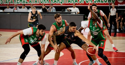 İZMİR DERBİSİNİN KAZANANI ALİAĞA PETKİMSPOR