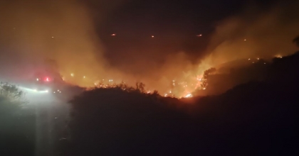 MAKİLİK YANGINI YERLEŞİM YERLERİNİ TEHDİT EDİYOR
