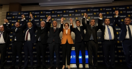 AKŞENER İZMİR ADAYINI AÇIKLADI