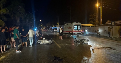 MOTOSİKLETLER ÇARPIŞTI: 1 AĞIR YARALI