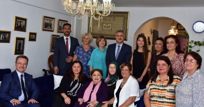VALİ VE EŞİNDEN MÜBECCEL KAFKASLI'YA ZİYARET