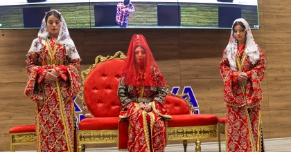 BELEDİYEDEN YÖRESEL KINA GECESİ VE DEFİLE