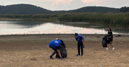 BAŞKAN ŞEVİK, ÇEVRE TEMİZLİĞİ YAPTI