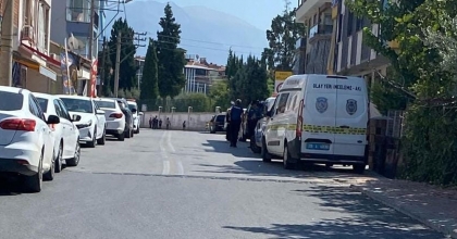 DAMADINI BIÇAKLAYAN KAYINPEDER GÖZALTINA ALINDI