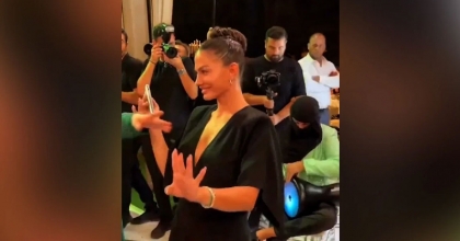 DEMET ÖZDEMİR, ARKADAŞININ DÜĞÜNÜNDE DANSIYLA GÖZ KAMAŞTIRDI!