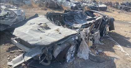 DEPREM BÖLGESİNDEN HASARLI ARAÇ ALIP DOLANDIRICILIK YAPAN ŞEBEKE ÇÖKERTİLDİ