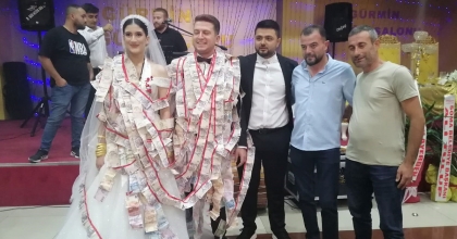 GELİN VE DAMADA 45 METRELİK TAKI SÜRPRİZİ