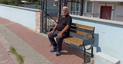 HONAZ BELEDİYESİ, İLÇEYİ BANKLARLA DONATTI