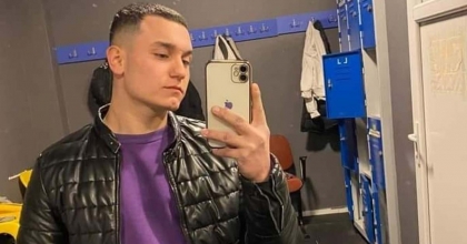 İZMİR'DE SİLAHLI SALDIRIYA UĞRAYAN MOTOSİKLETLİ GENÇ HAYATINI KAYBETTİ