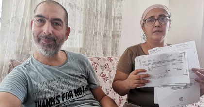 İZMİRLİ ENGELLİ ÇİFTİN APARTMAN ÇİLESİ 