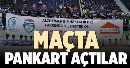 MAÇTA PANKART AÇTILAR