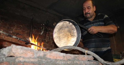 MESLEĞİNDE 50 YILA YAKLAŞTI AMA ÇIRAK BULAMIYOR  