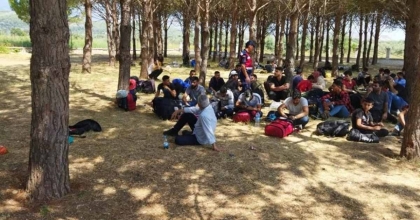 MİLAS’TA 154 DÜZENSİZ GÖÇMEN YAKALANDI  