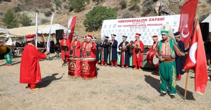 MİRYAKEFELON ZAFERİ KUTLANDI