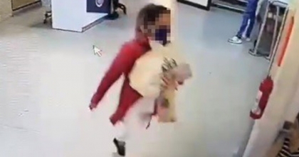 ÖNCE AİLEYLE YAKINLIK KURDU, SONRA HASTANEDEN BEBEĞİ KAÇIRDI