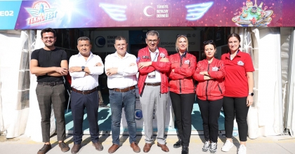 REKTÖR KUTLUHAN TEKNOFEST TAKIMLARINI YALNIZ BIRAKMADI