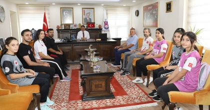 ŞEHZADELER BELEDİYESİ SPORCULARI MİLLİ TAKIMA SEÇİLDİ