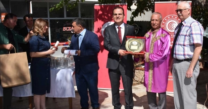 ULA’DA YILIN AHİSİNE KAFTAN  