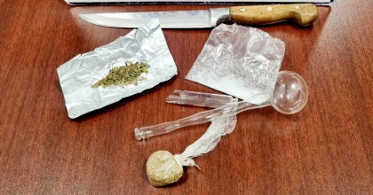 ARABANIN İÇİNDEN UYUŞTURUCU ÇIKTI