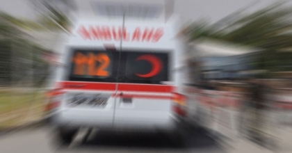 12 YAŞINDAKİ ÇOCUK KARŞIDAN KARŞIYA GEÇERKEN CANINDAN OLDU