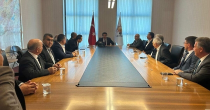 6 BELEDİYE BAŞKANINDAN ZEYBECİ’YE ZİYARET