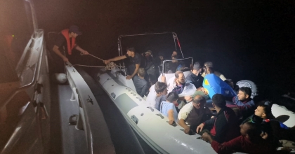 23 DÜZENSİZ GÖÇMEN YAKALANDI 