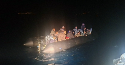 43 DÜZENSİZ GÖÇMEN KURTARILDI